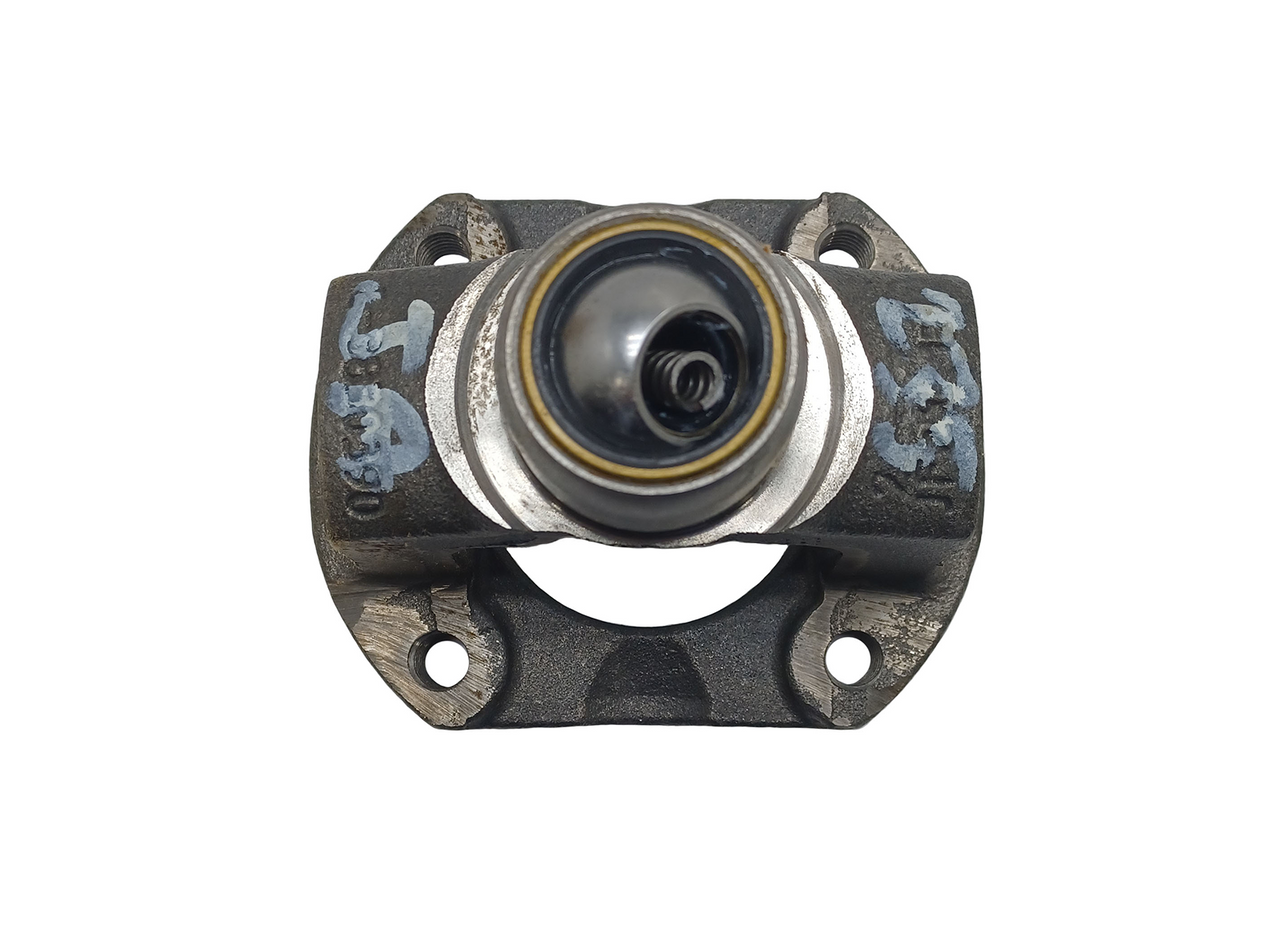 QU40868 Rear Driveshaft CV Flange Yoke for 1999-2004 Ford Super Duty Torque King 4x4