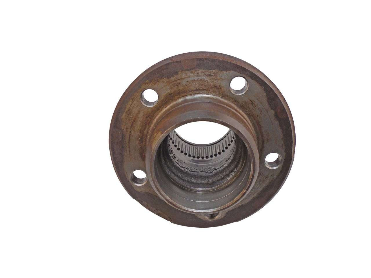 QU11304U Used 5 Bolt Front Hub for 1980-1984 Dodge Dana 44 Front Axle Torque King 4x4