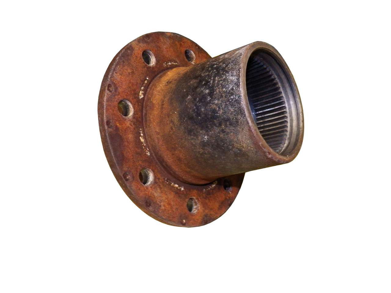 QU20332U Used Front Wheel Hub for F250, F350 Torque King 4x4