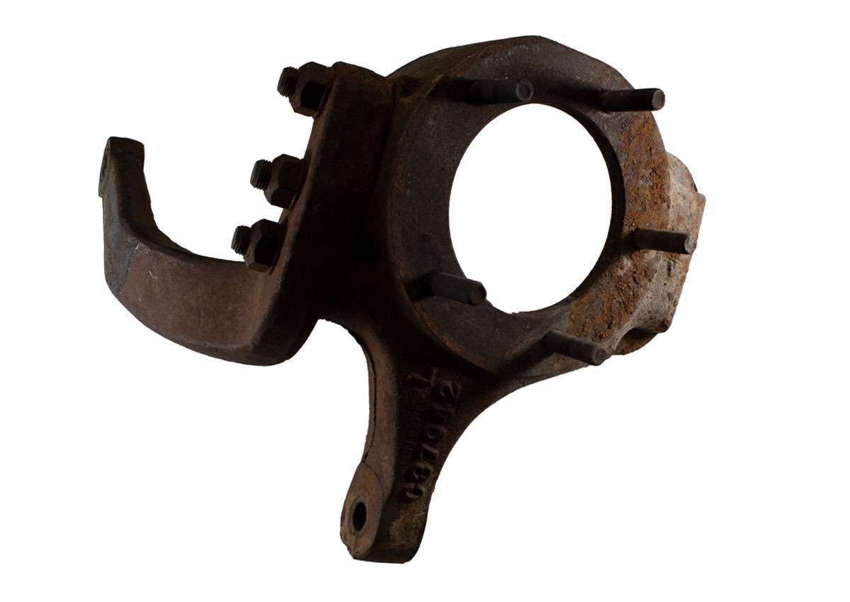 QU20474U Used Left Steering Knuckle with Steering Arm for 76-77.5 F250 Torque King 4x4